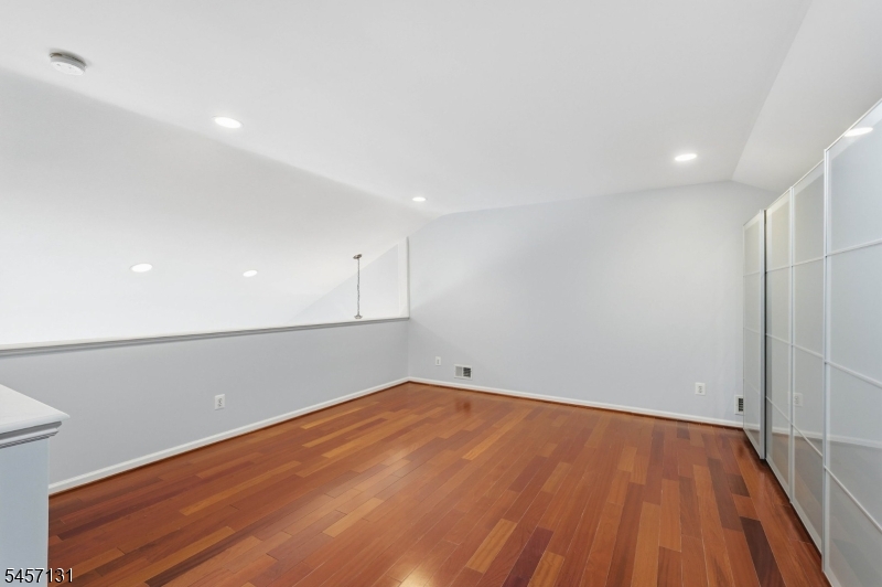 314 Winthrop Drive Nutley NJ 07110