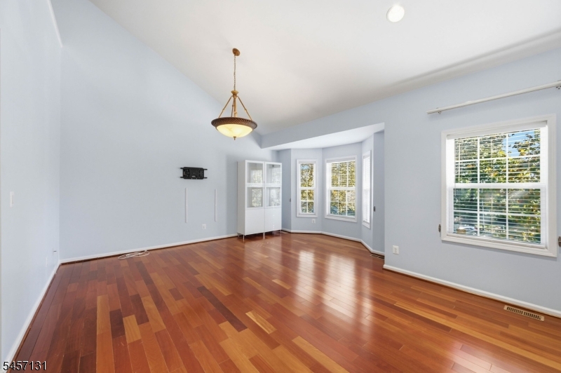 314 Winthrop Drive Nutley NJ 07110
