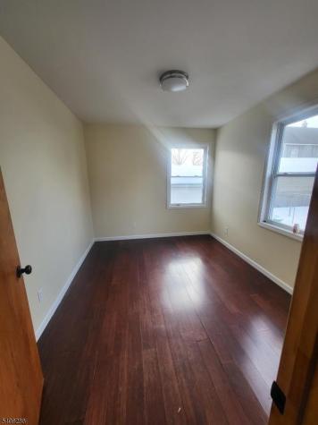 620 Mcgillvray Place Linden NJ 07036