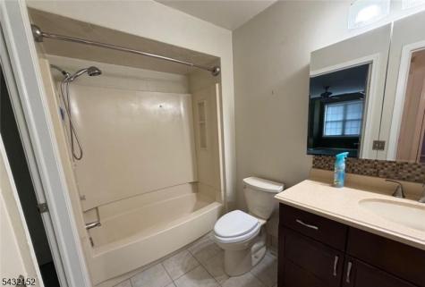2509 Candlelight Court Helmetta NJ 08828