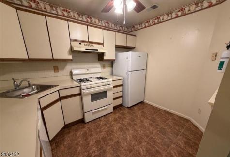 2509 Candlelight Court Helmetta NJ 08828