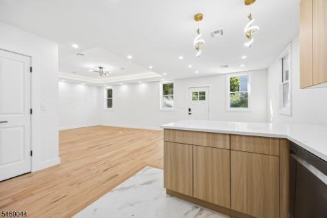 32 Oak Bend Road West Orange NJ 07052