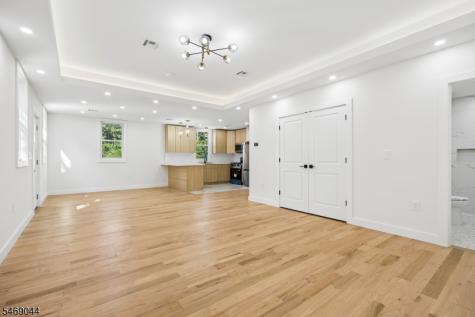 32 Oak Bend Road West Orange NJ 07052