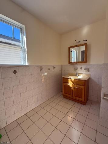 68 Port Avenue Elizabeth NJ 07206