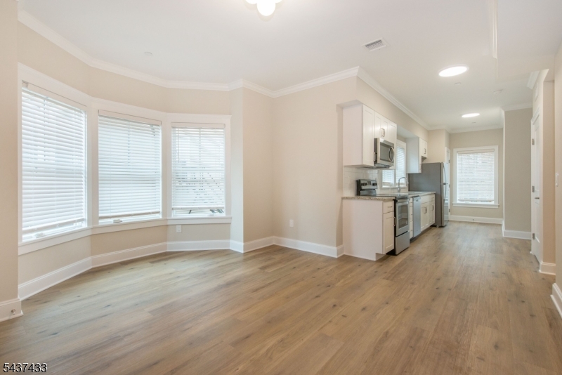 84 Auburn Street Paterson NJ 07501