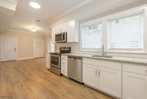 84 Auburn Street Paterson NJ 07501