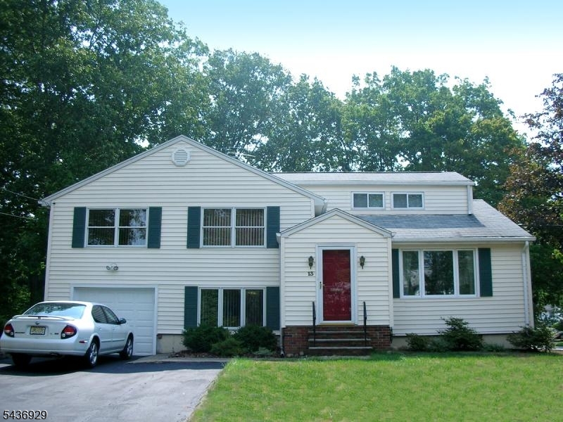 13 Taconic Road Livingston NJ 07039