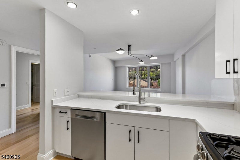 48 S Park Street Montclair NJ 07042