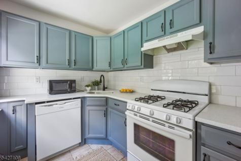 44 Gates Ave Apt 2 Montclair NJ 07042