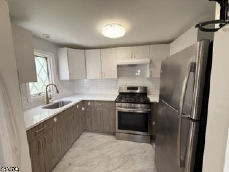 632 Cora Place Rahway NJ 07065