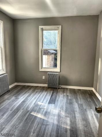 127 Brookwood Street East Orange NJ 07018