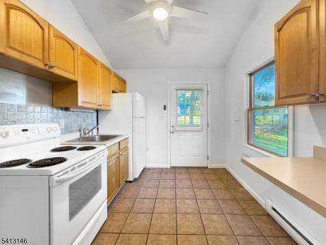 964 State Route 173 - B Bloomsbury NJ 08804