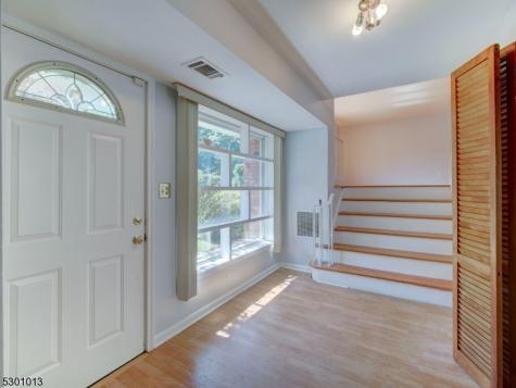 17 Brook Place West Orange NJ 07052