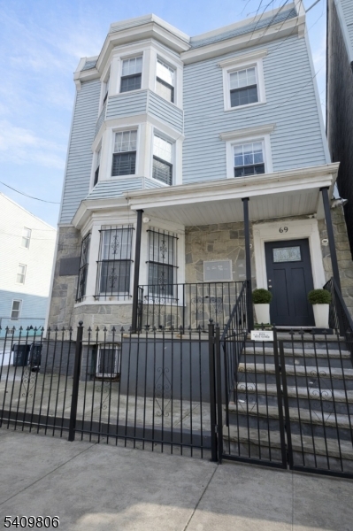 69 N 13th Street Newark NJ 07107