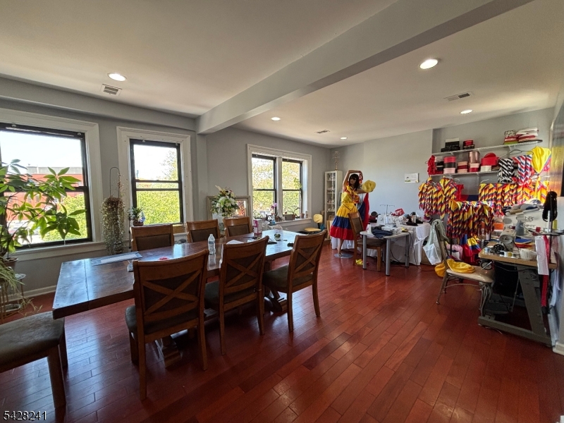 276 Morris Avenue Elizabeth NJ 07208