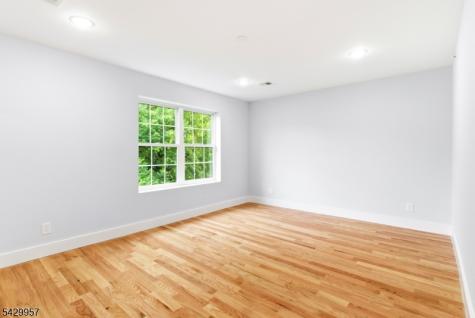 129 Mt Pleasant Avenue Newark NJ 07104