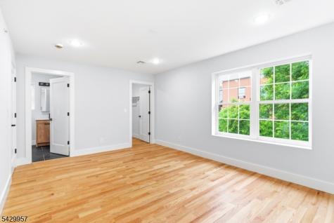 129 Mt Pleasant Avenue Newark NJ 07104