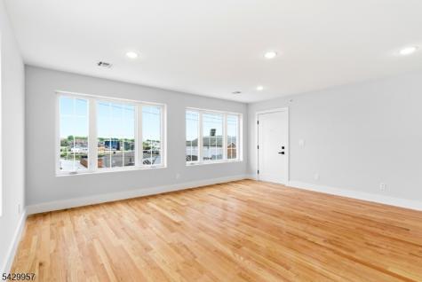 129 Mt Pleasant Avenue Newark NJ 07104