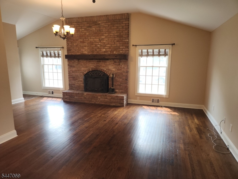 112 Brentwood Road Raritan NJ 08869