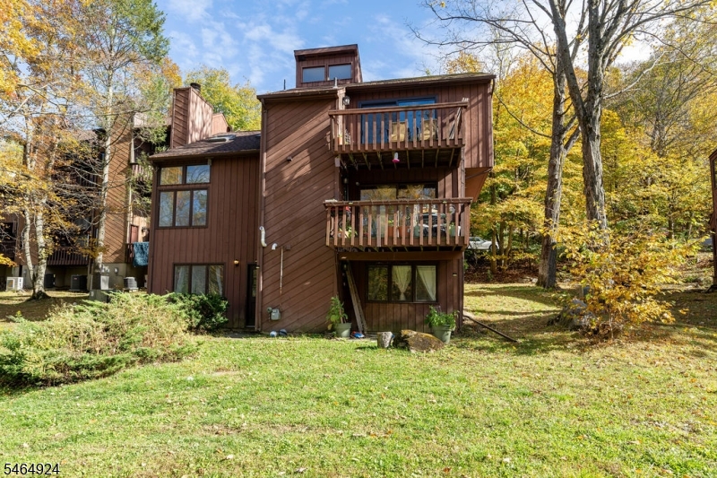 13 Village Way Vernon NJ 07462
