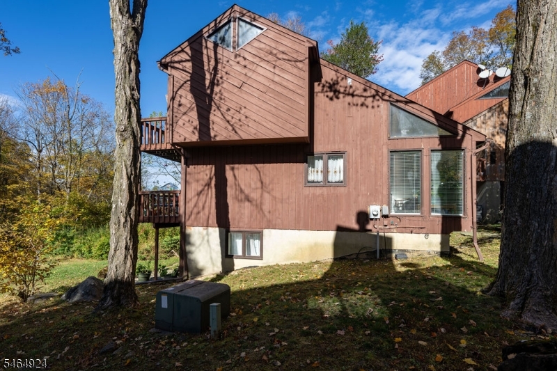 13 Village Way Vernon NJ 07462