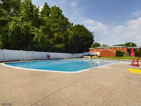 32 Knox Terrace Wayne NJ 07470