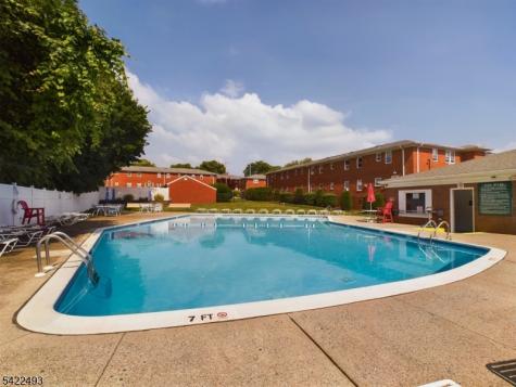 32 Knox Terrace Wayne NJ 07470