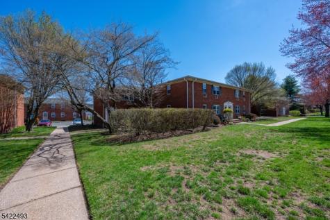 32 Knox Terrace Wayne NJ 07470