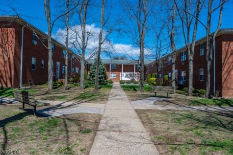 32 Knox Terrace Wayne NJ 07470