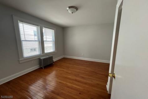 18 Lexington Ave 1f Montclair NJ 07042