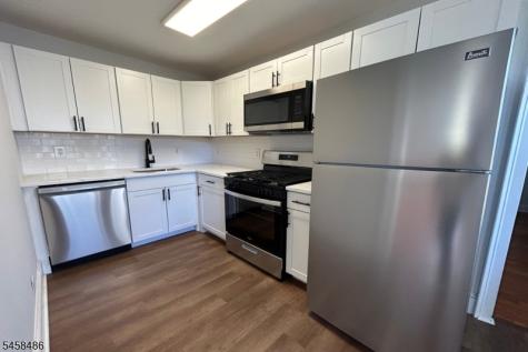 18 Lexington Ave 1f Montclair NJ 07042