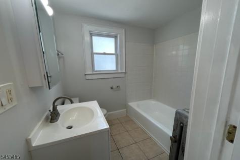 18 Lexington Ave 1f Montclair NJ 07042