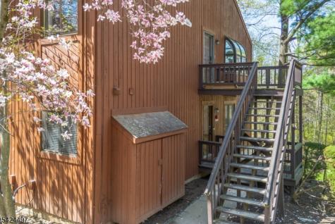 8 Steamboat Drive Vernon NJ 07462