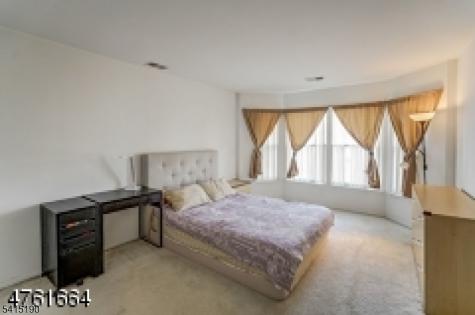 6 Jennifer Drive East Hanover NJ 07936