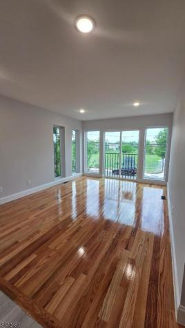 465 Hawthorne Avenue Newark NJ 07112