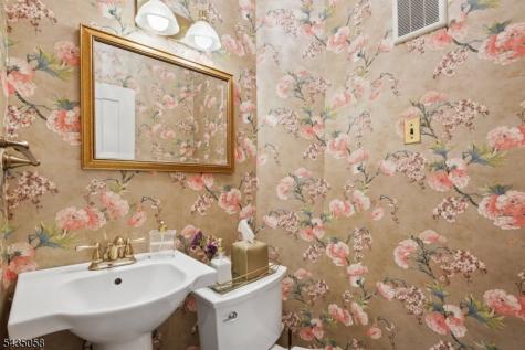 67 Midland Boulevard Maplewood NJ 07040