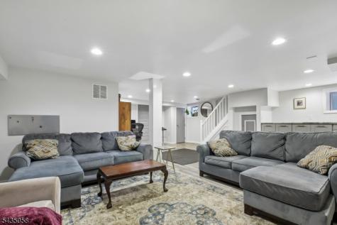 67 Midland Boulevard Maplewood NJ 07040