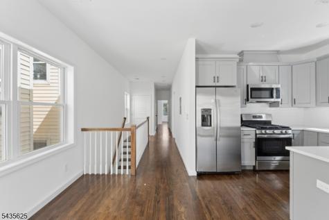 910 Bergen Street Newark NJ 07112