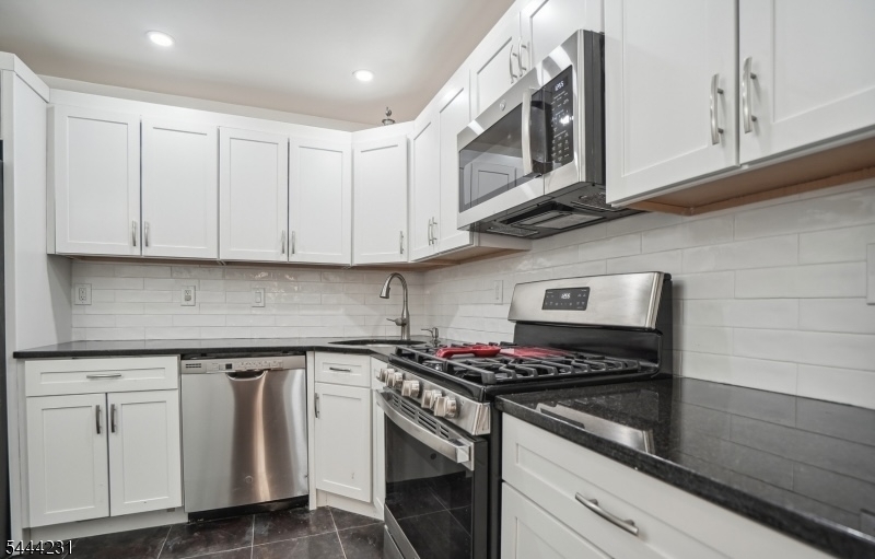 92 Callahan Court Newark NJ 07103