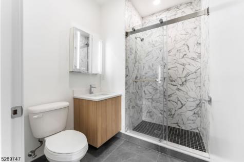 25 Freeway Drive East Orange NJ 07018