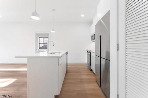 25 Freeway Drive East Orange NJ 07018