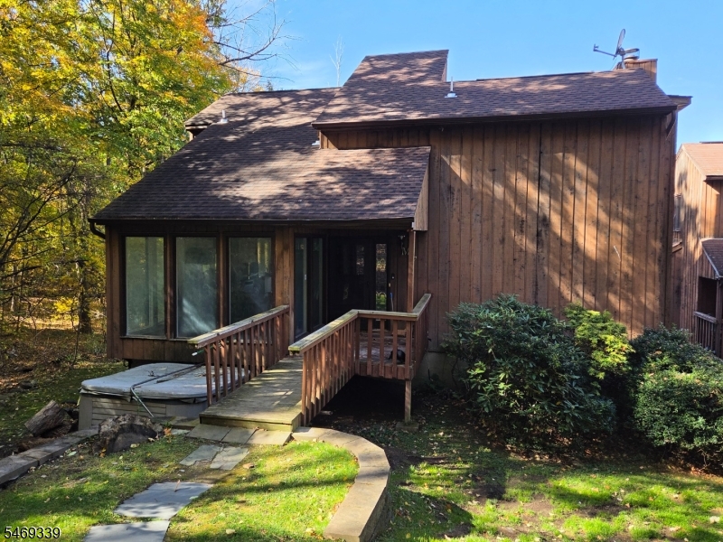 2 Village Way Vernon NJ 07462
