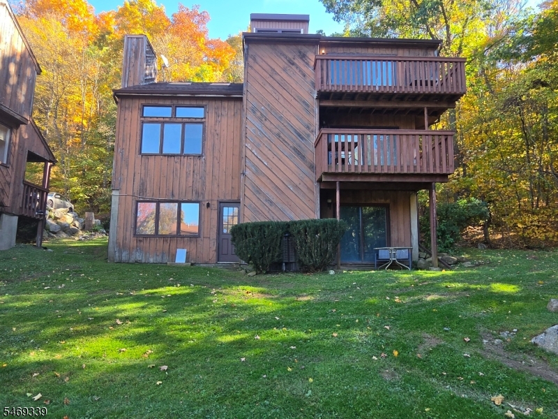 2 Village Way Vernon NJ 07462