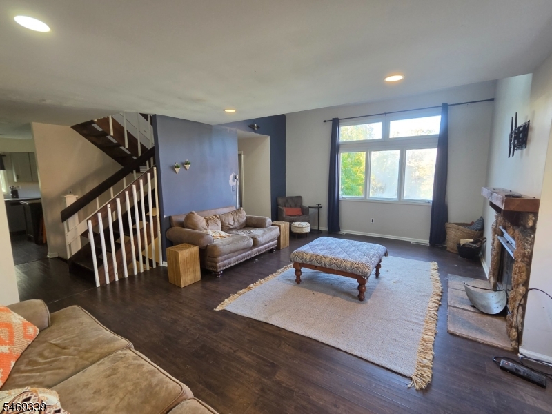 2 Village Way Vernon NJ 07462