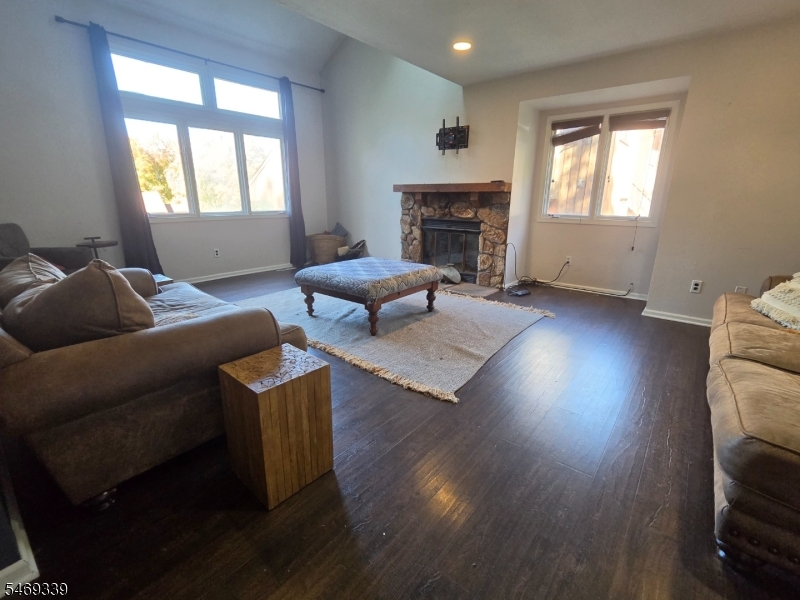 2 Village Way Vernon NJ 07462