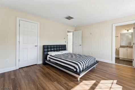785 Springfield Ave., Unit 4 Summit NJ 07901