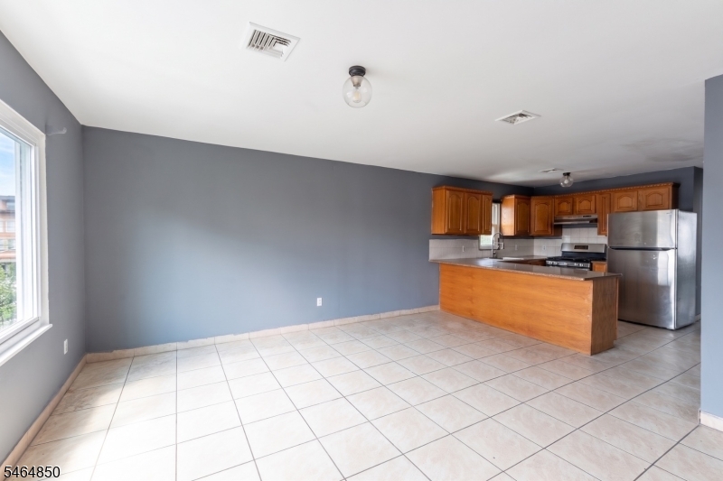363 Summer Street Paterson NJ 07501
