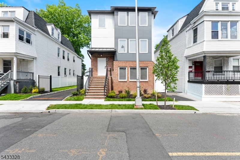 263 N 19 Street Second Floor East Orange NJ 07017