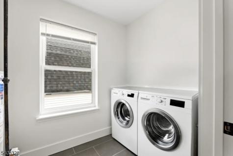 263 N 19 Street Second Floor East Orange NJ 07017