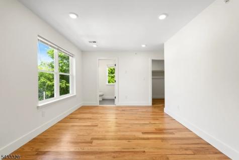 263 N 19 Street Second Floor East Orange NJ 07017